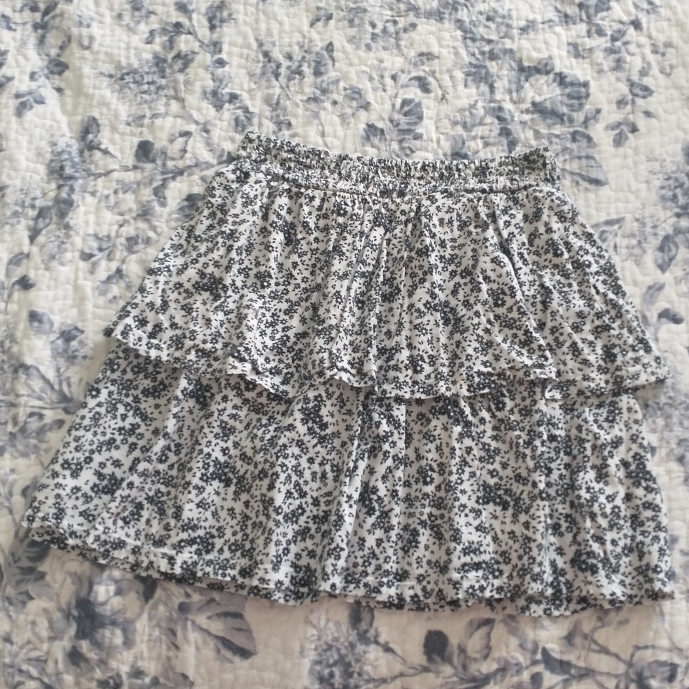 OLD NAVY TIERED RUFFLE FLORAL MINI SKIRT 2 TIERS